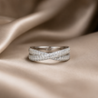 Solitaire Crossover Ring Set