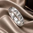 Chevron Pattern Band