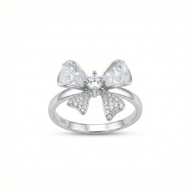Elegant Bow Design Solitaire Ring