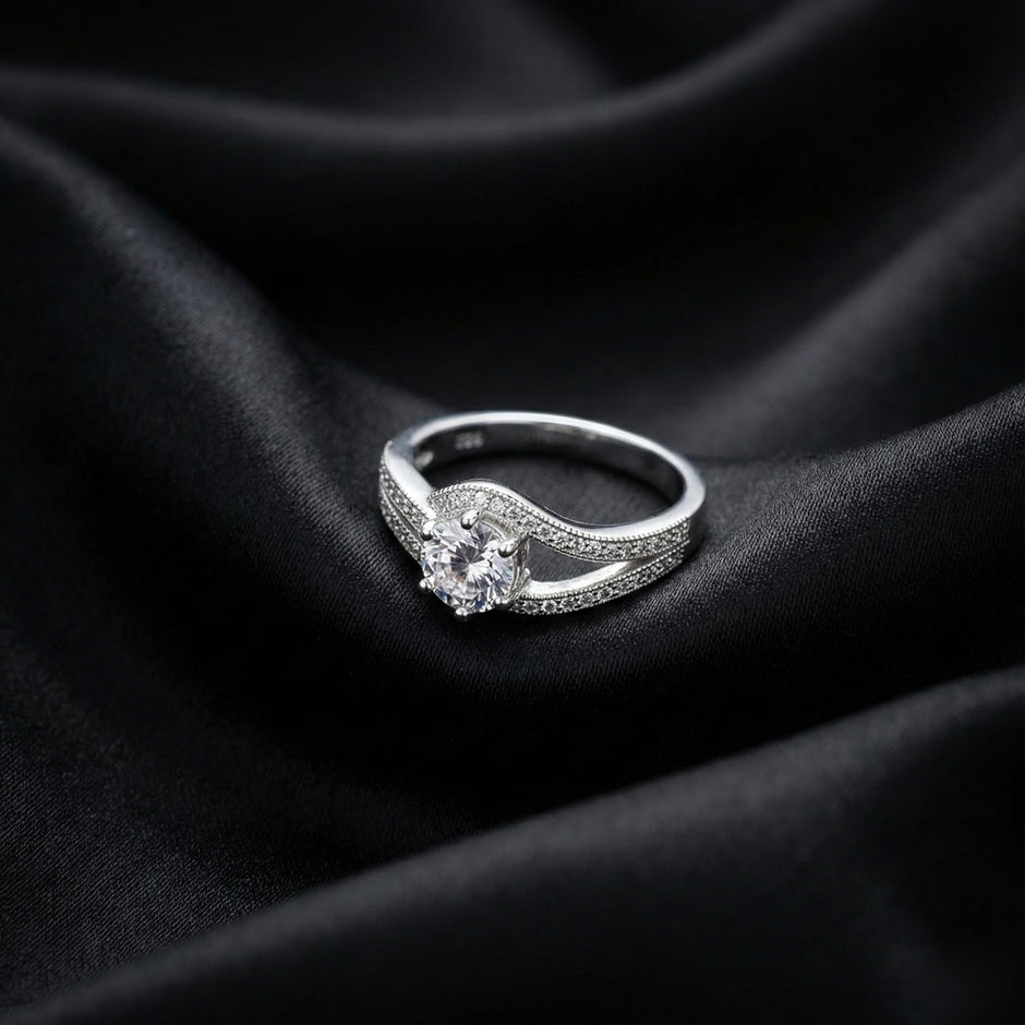 Round Solitaire Split Band Ring