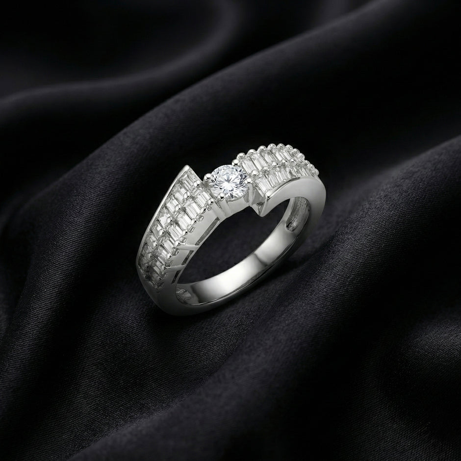 Baguette Side Round Center Silver Ring