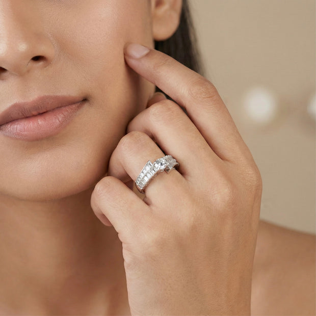 Baguette Side Round Center Silver Ring