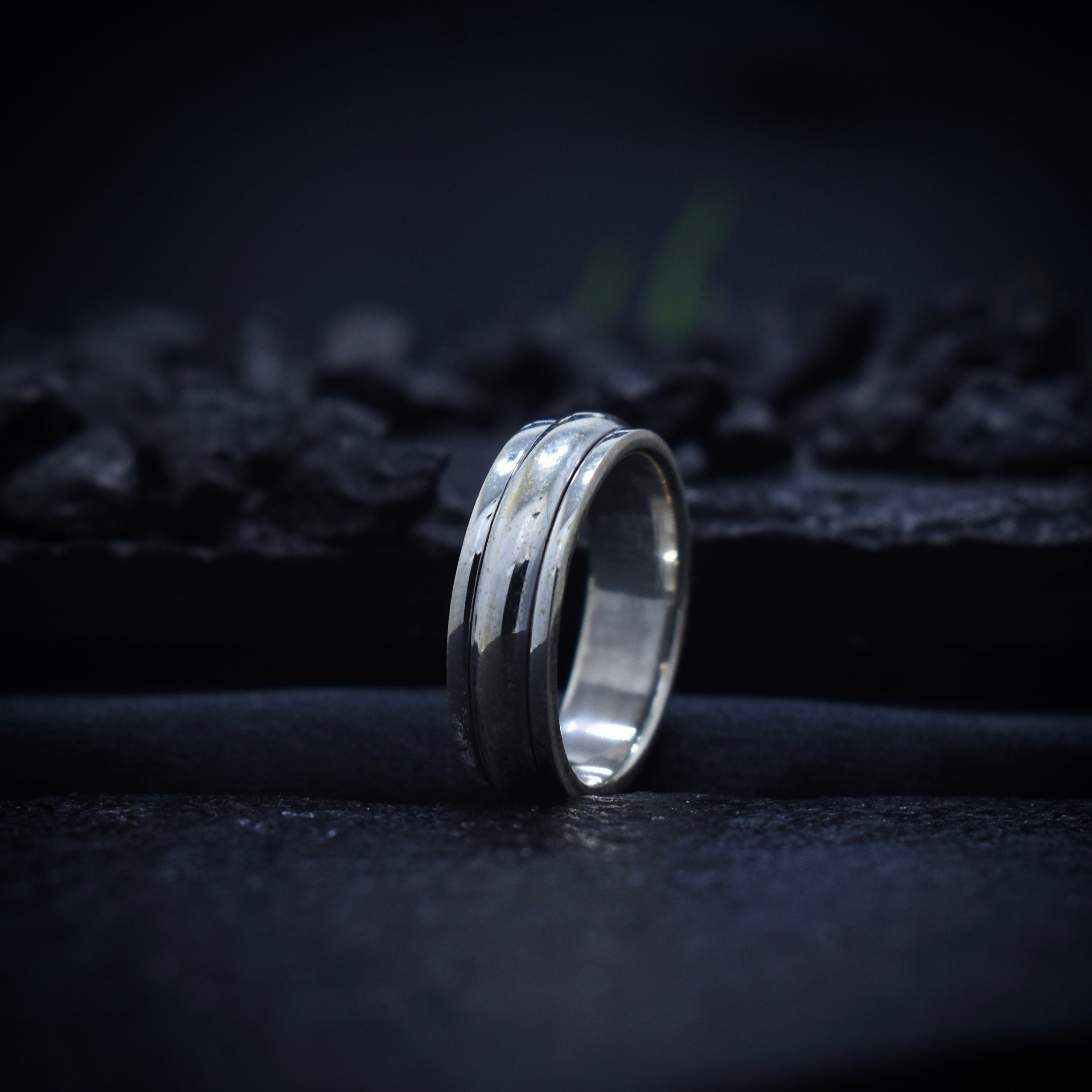 Antique Silver Sleek Grooved Band