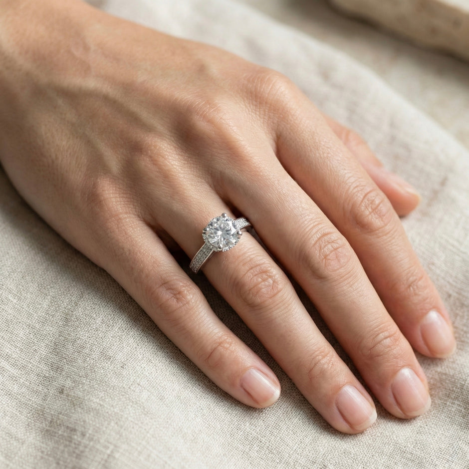 Round Halo Adjustable Ring