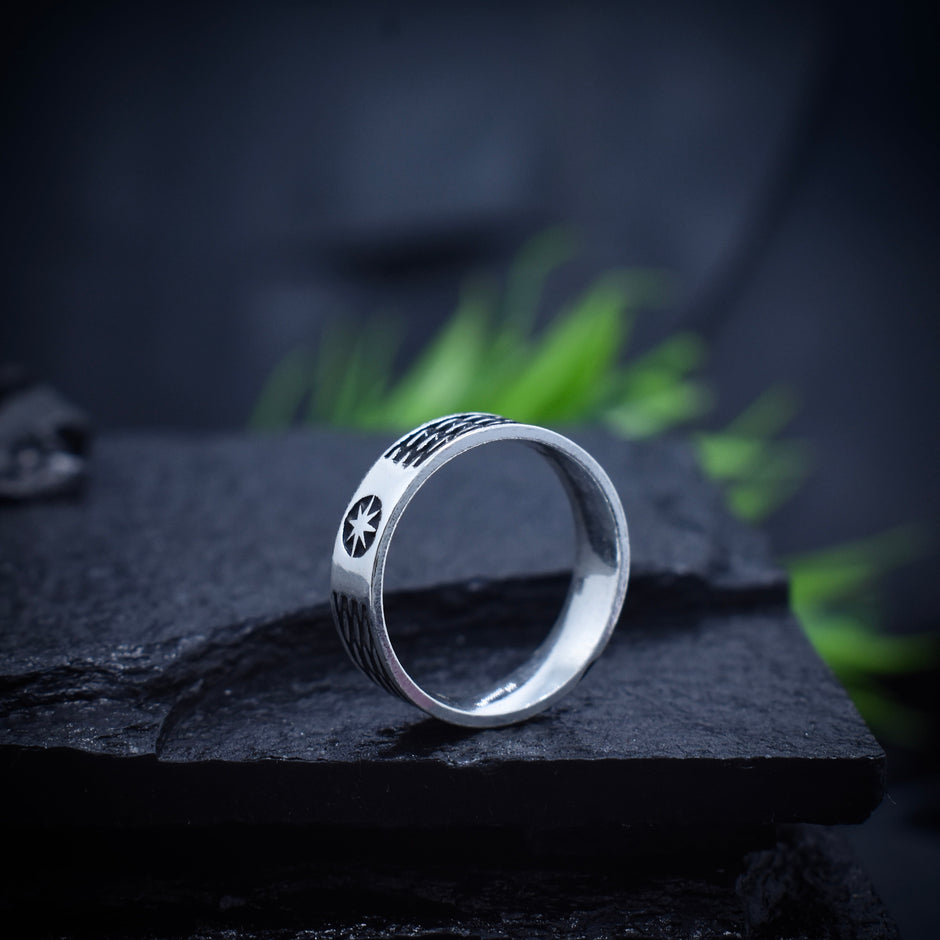 Antique Silver Compass Star Band