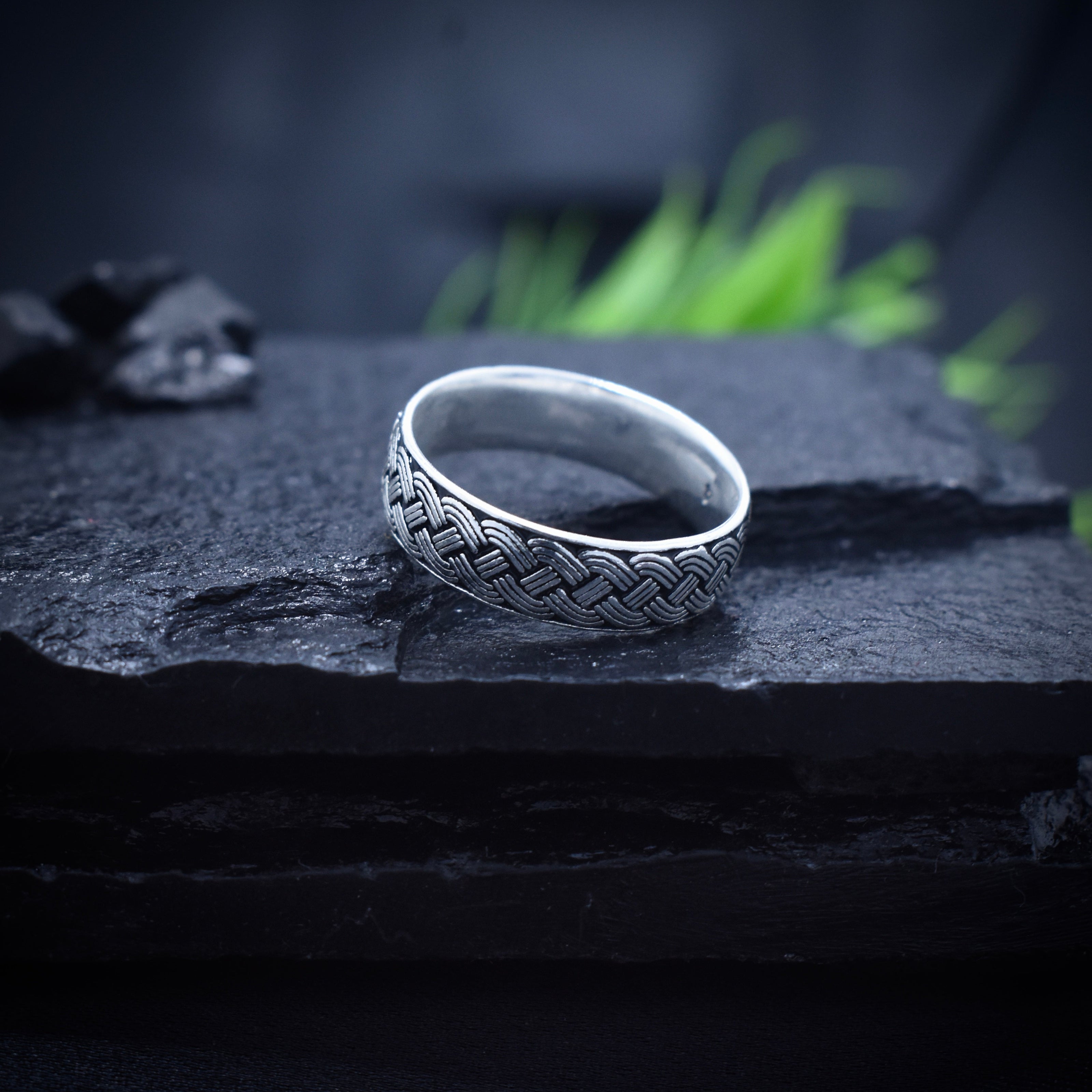 Antique Interwoven Braid Pattern Silver Band