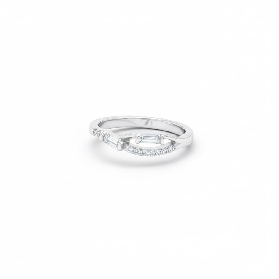 Minimal Baguette Diamond Curve Ring