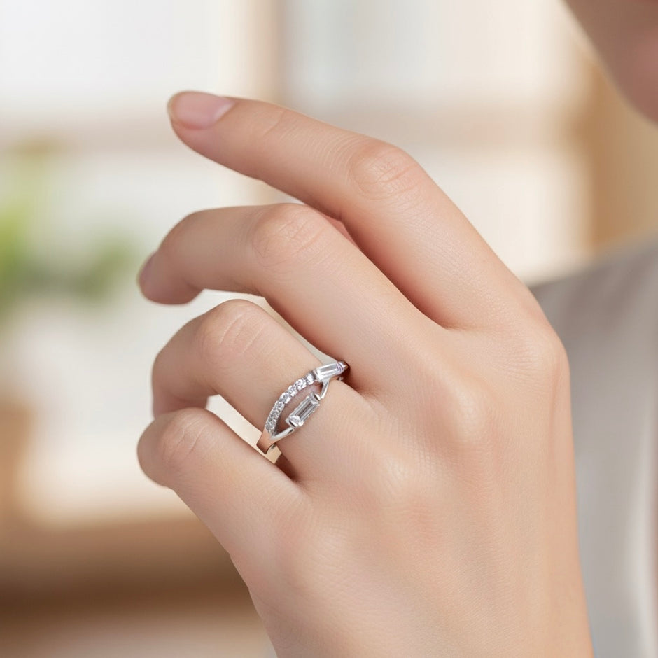 Minimal Baguette Diamond Curve Ring