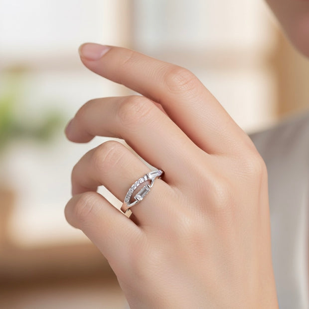 Minimal Baguette Diamond Curve Ring
