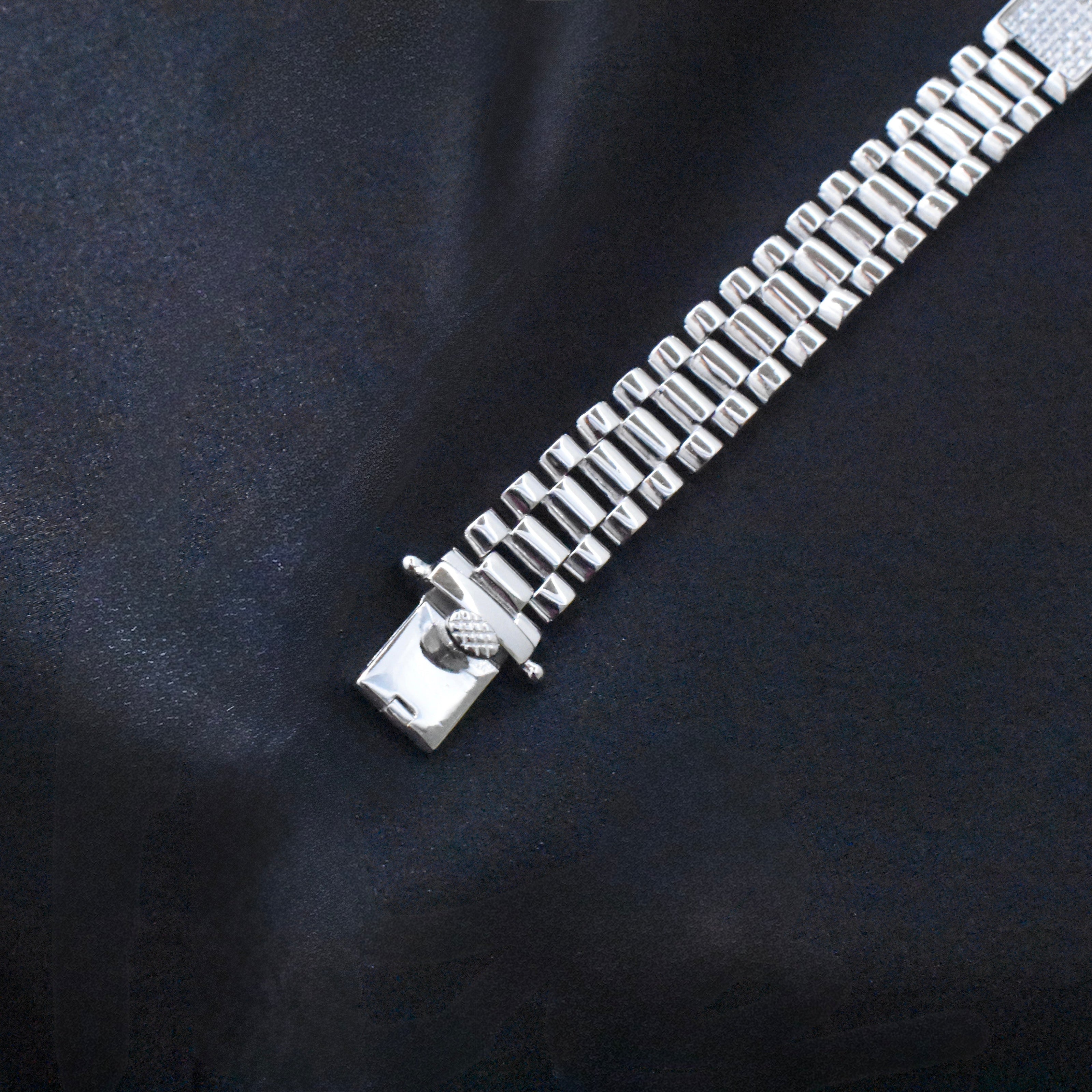 Interlocking Rings Silver Bracelet