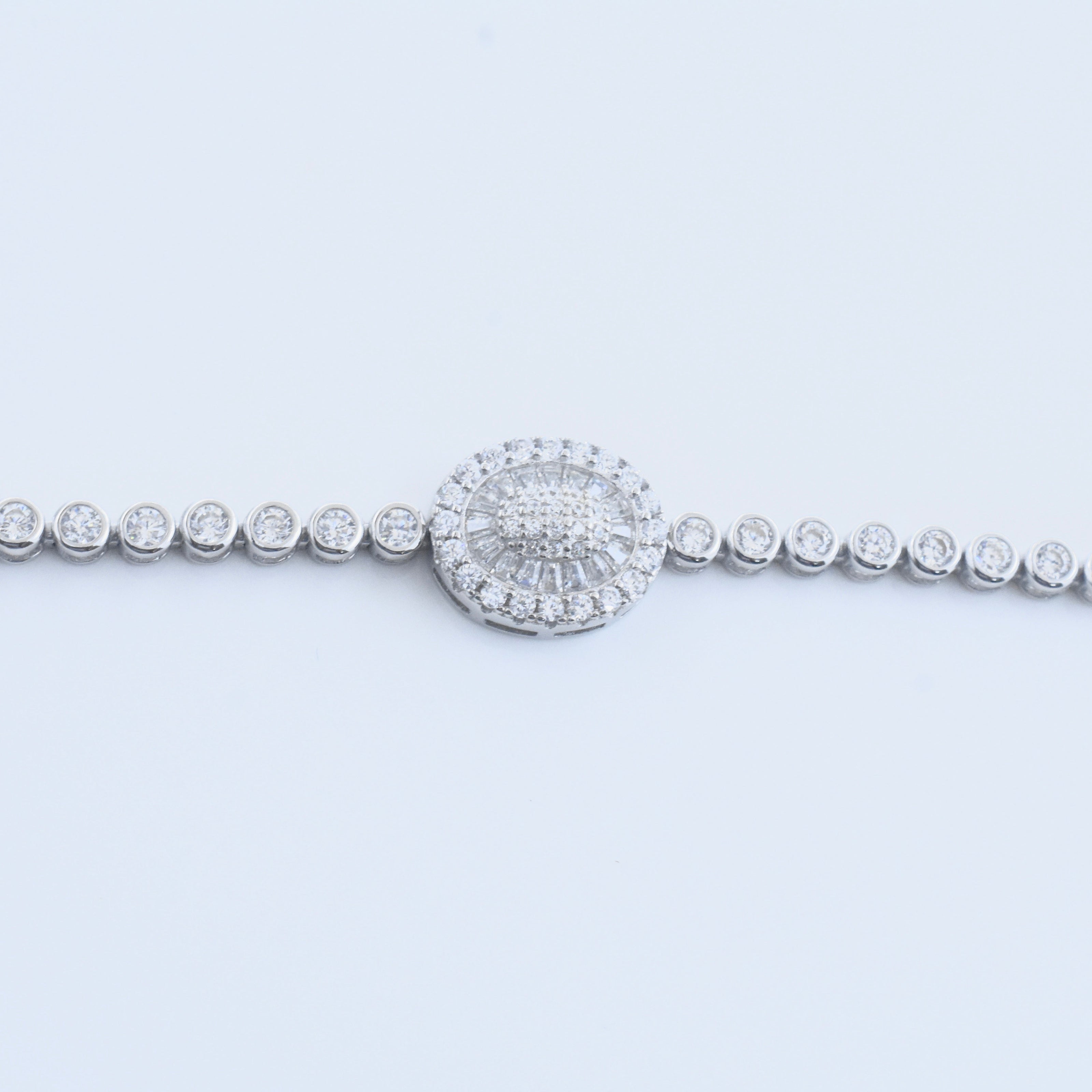 Oval Shimmer Plate Silver Bracelet