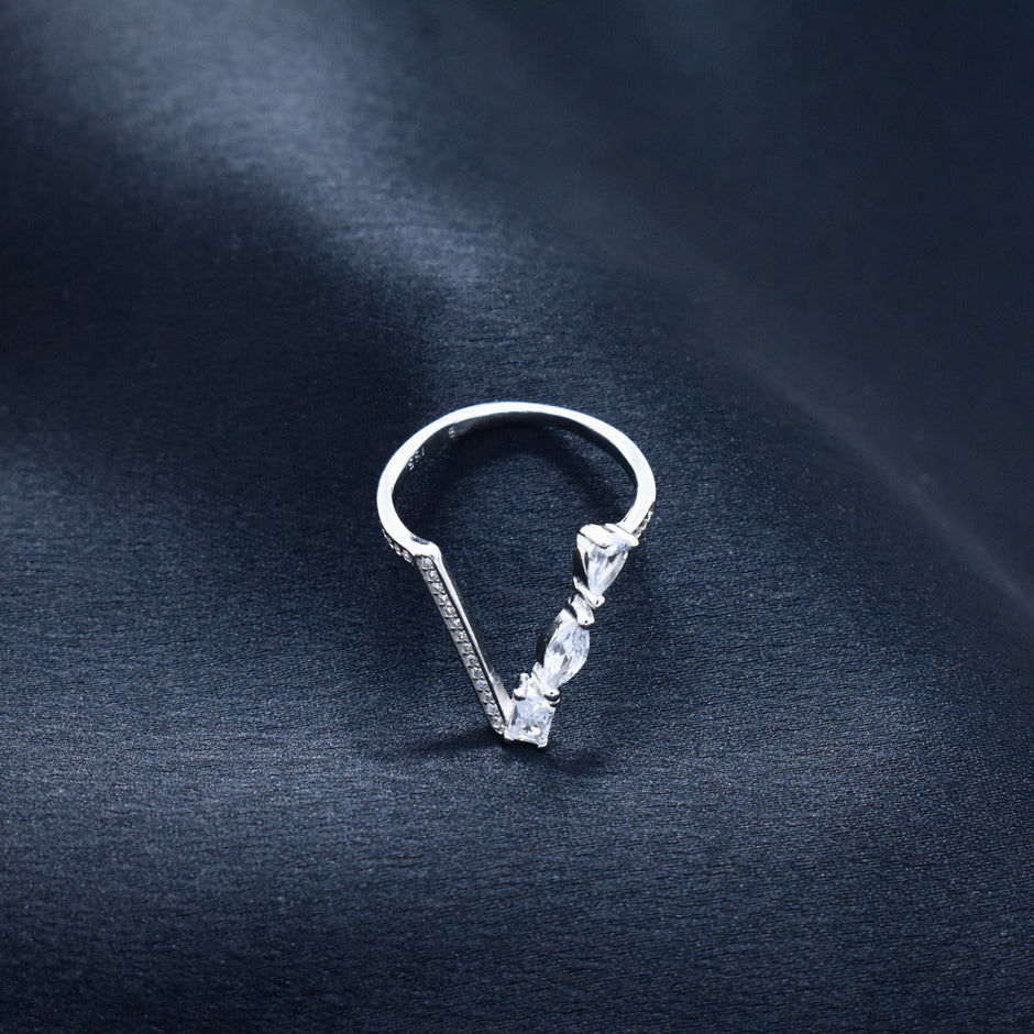 Silver V-shaped Charm Ring