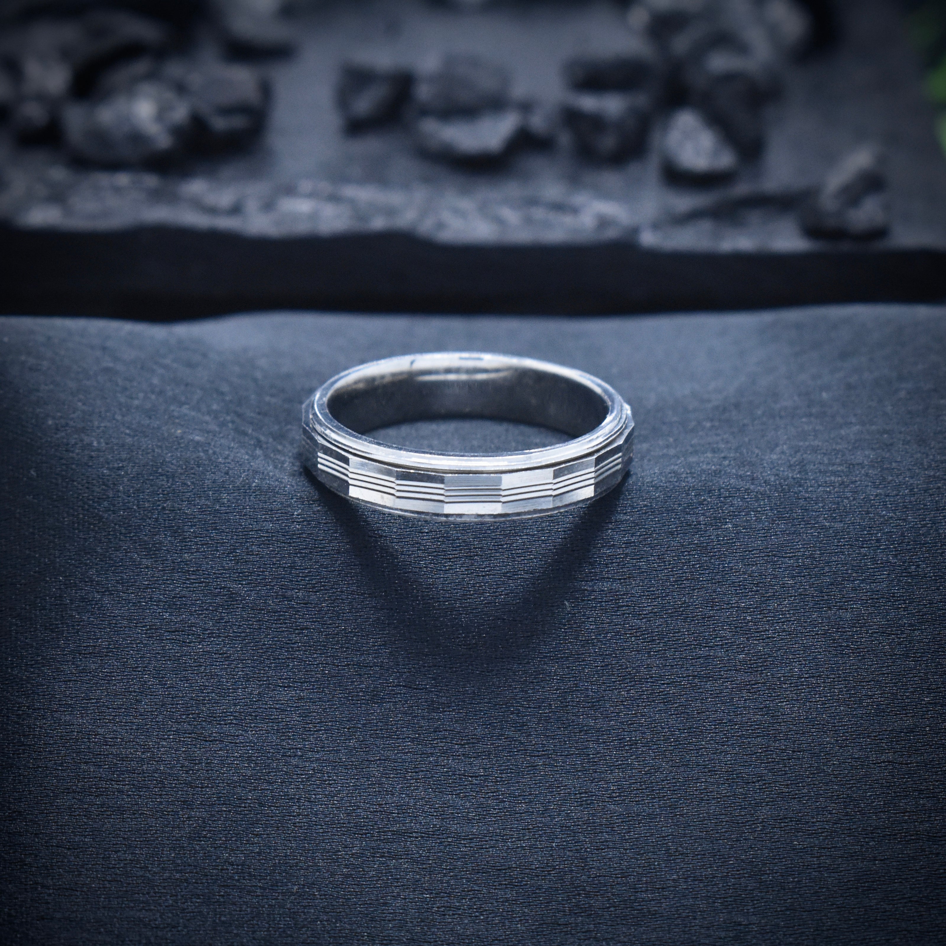 Prism Faceted Geometric Statement Band