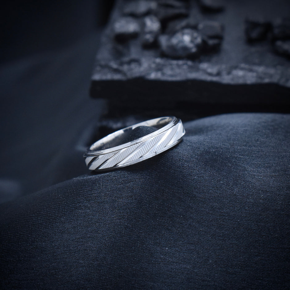 Silver Twist Accent Band