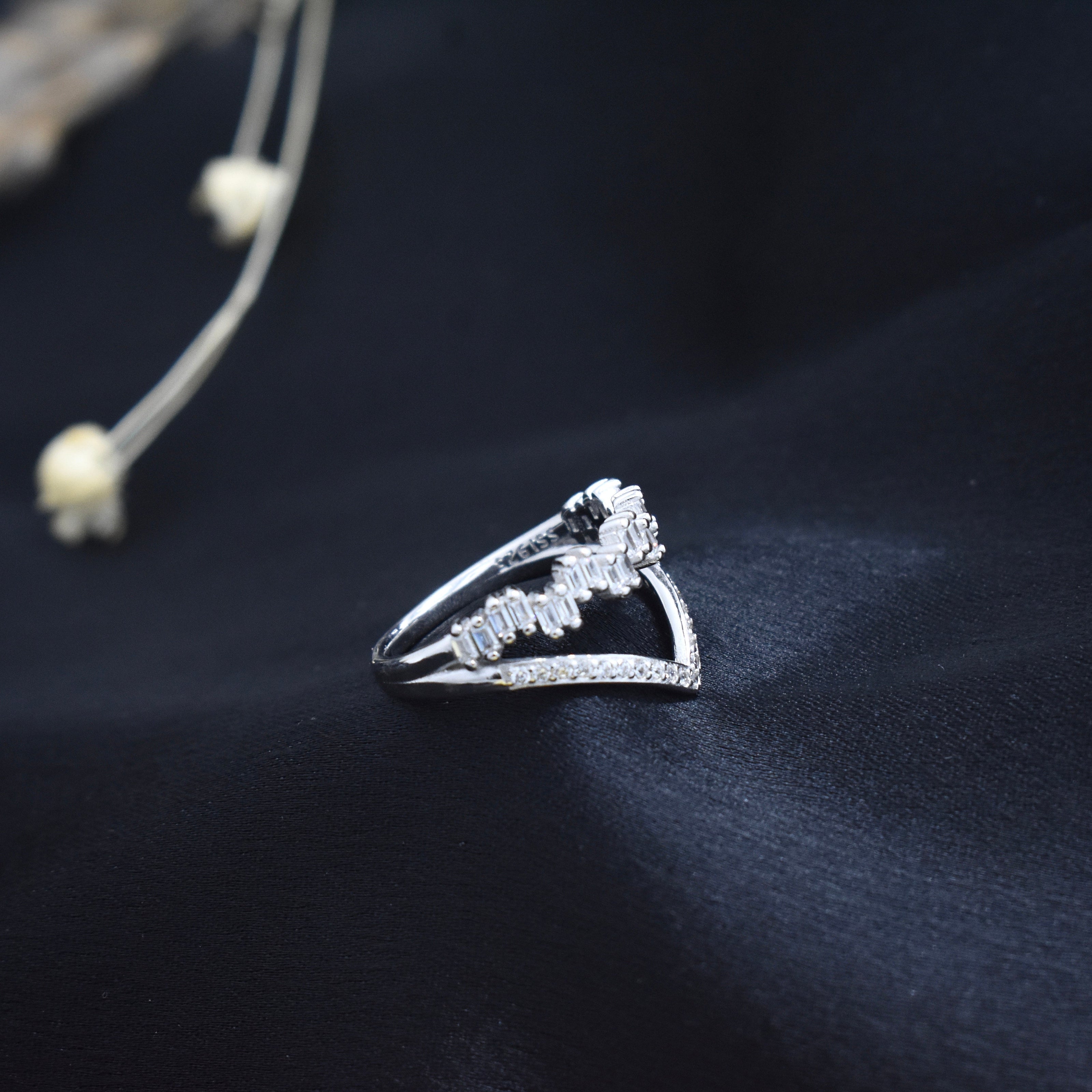 Silver Zig-zag Sparkle Ring