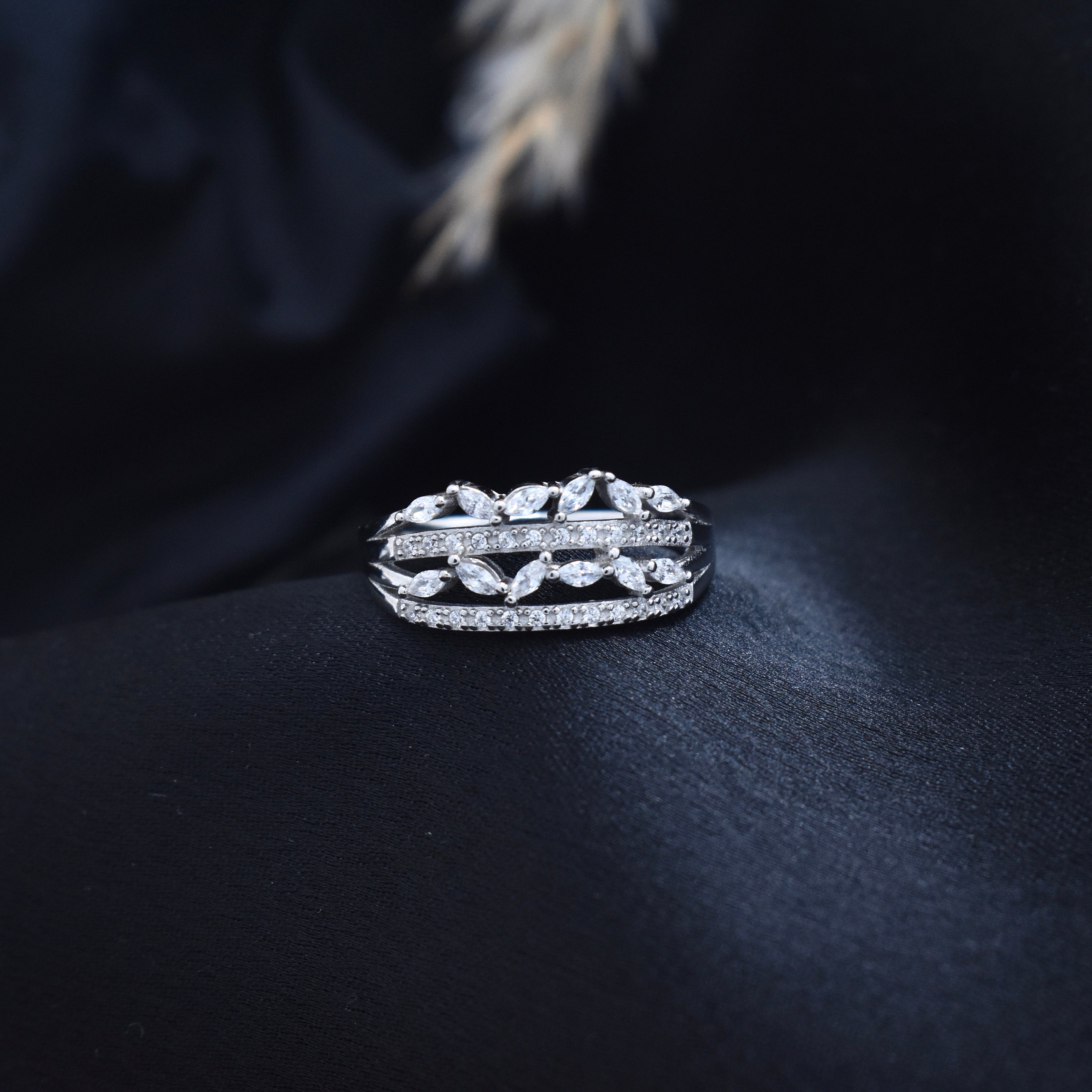 Elegant Leaf Motif Multi Row Silver Ring