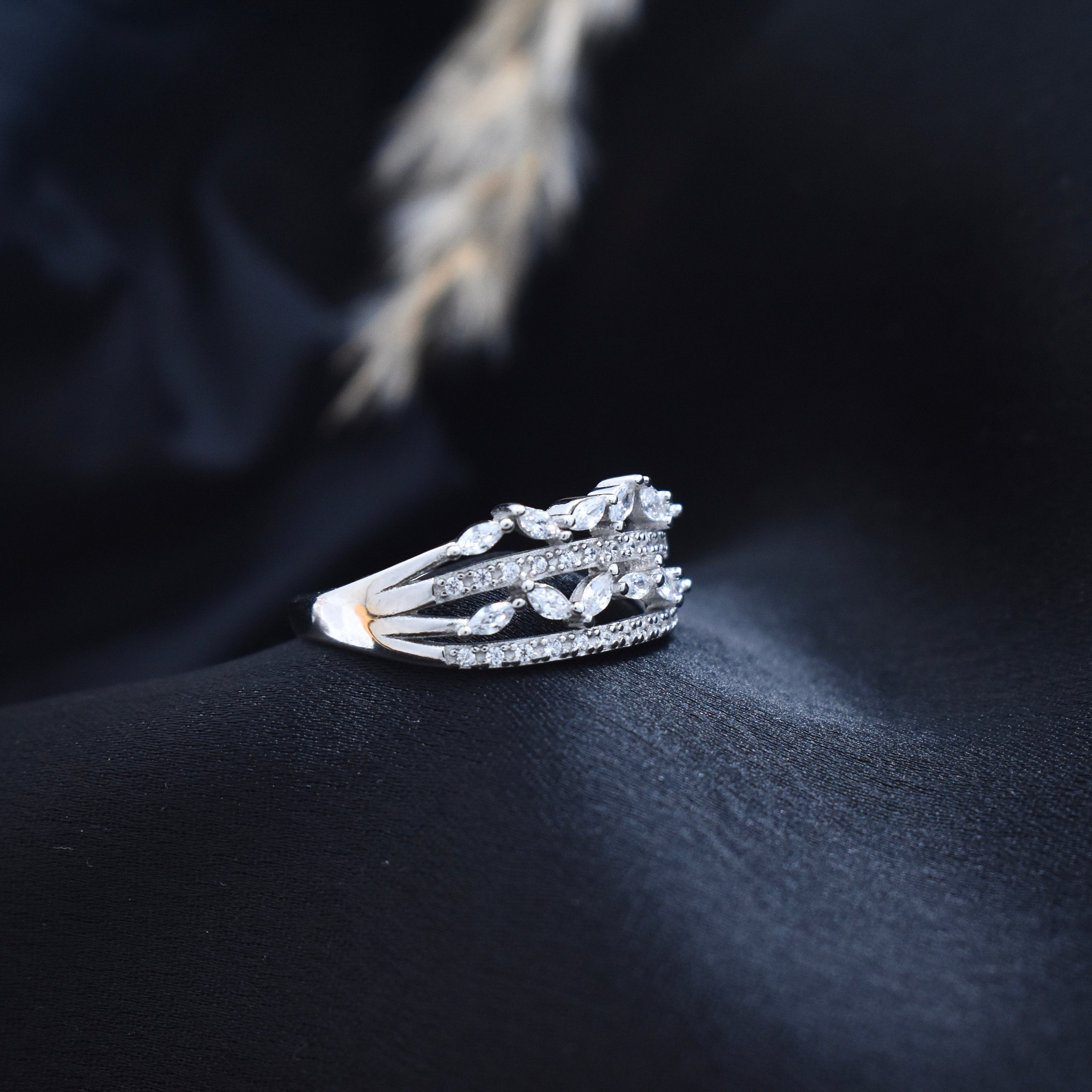 Elegant Leaf Motif Multi Row Silver Ring