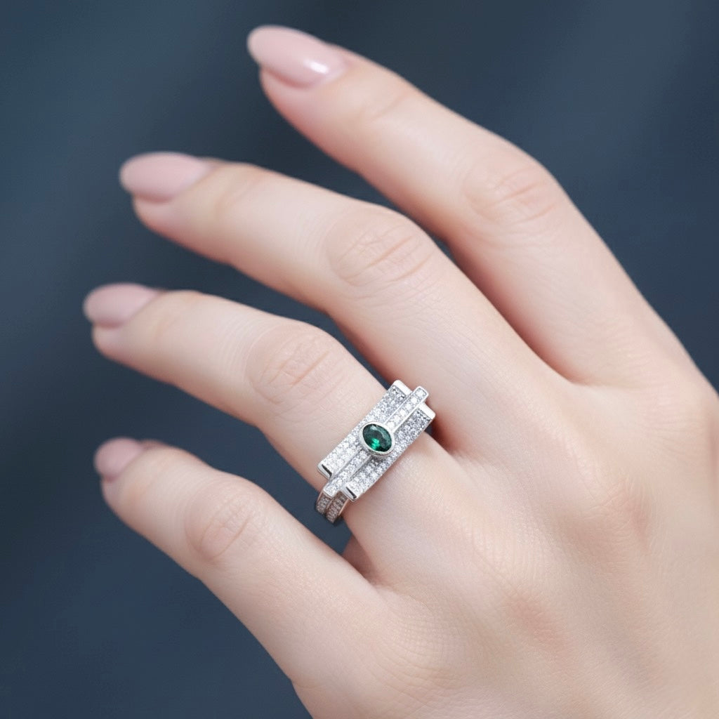 Elegant Emerald Green Geometric Silver Ring