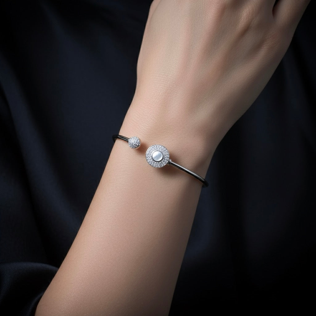 Pearl Geometric Disc Open Cuff