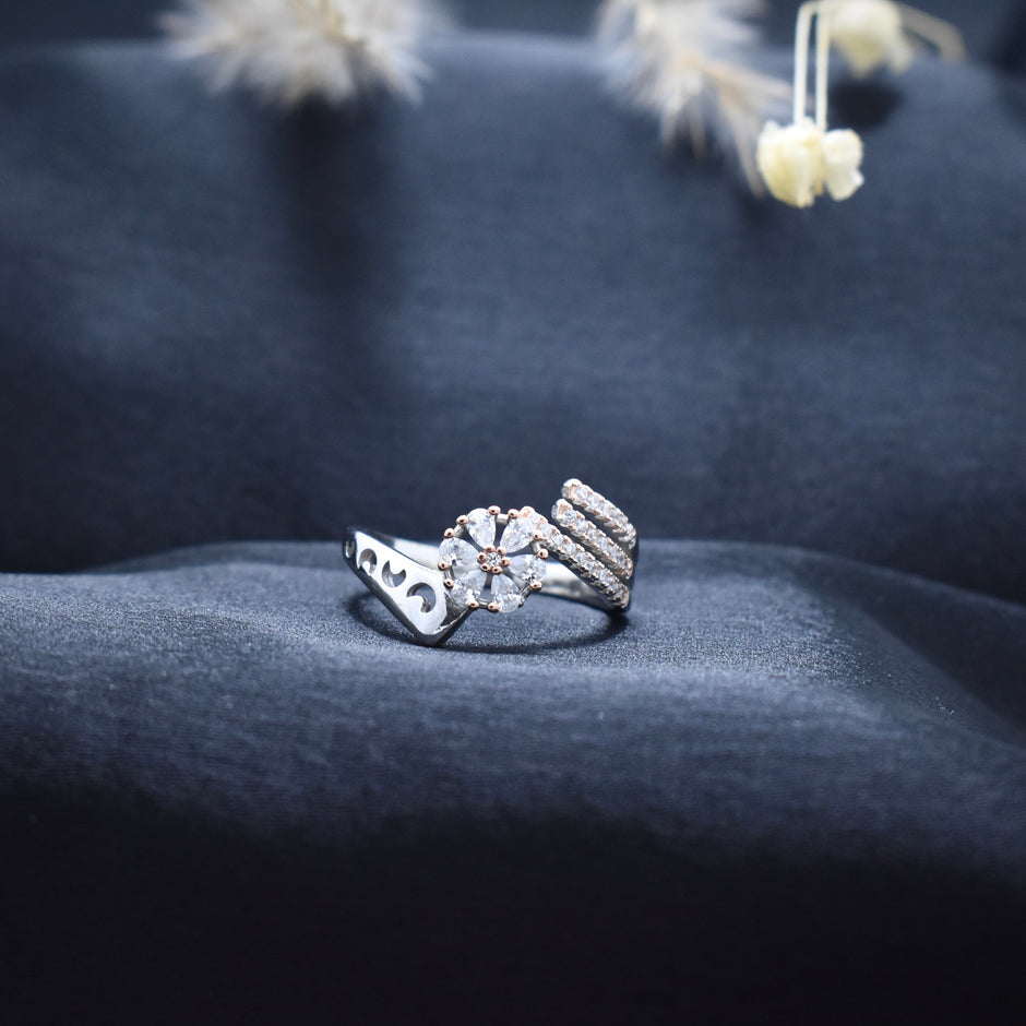 Silver Solo Bloom Rhodium Ring