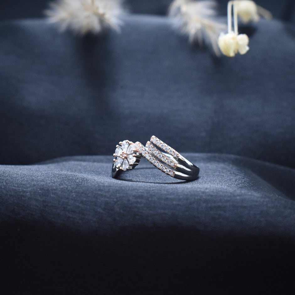Silver Solo Bloom Rhodium Ring