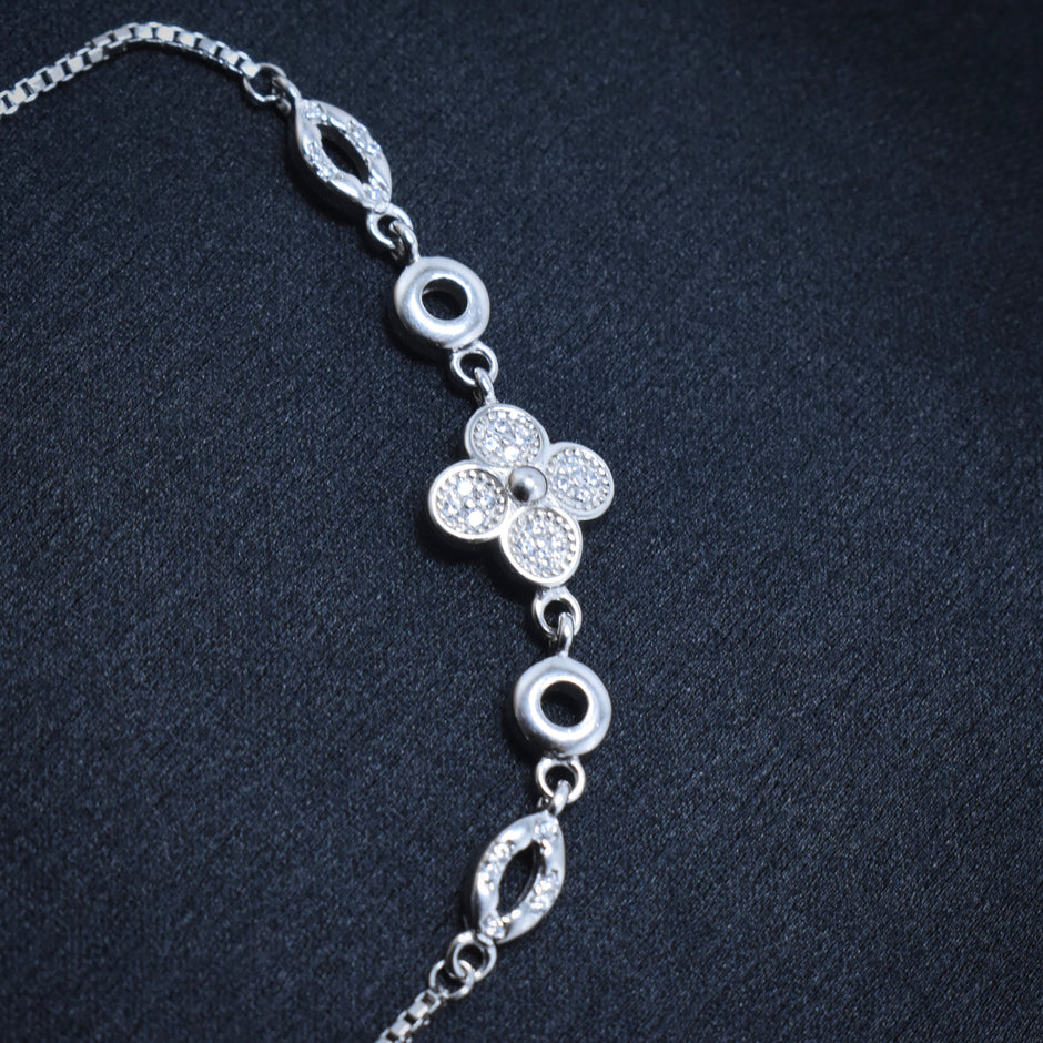 Floral Glow Silver Bracelet