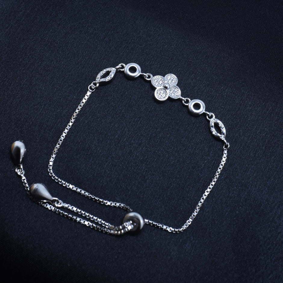 Floral Glow Silver Bracelet