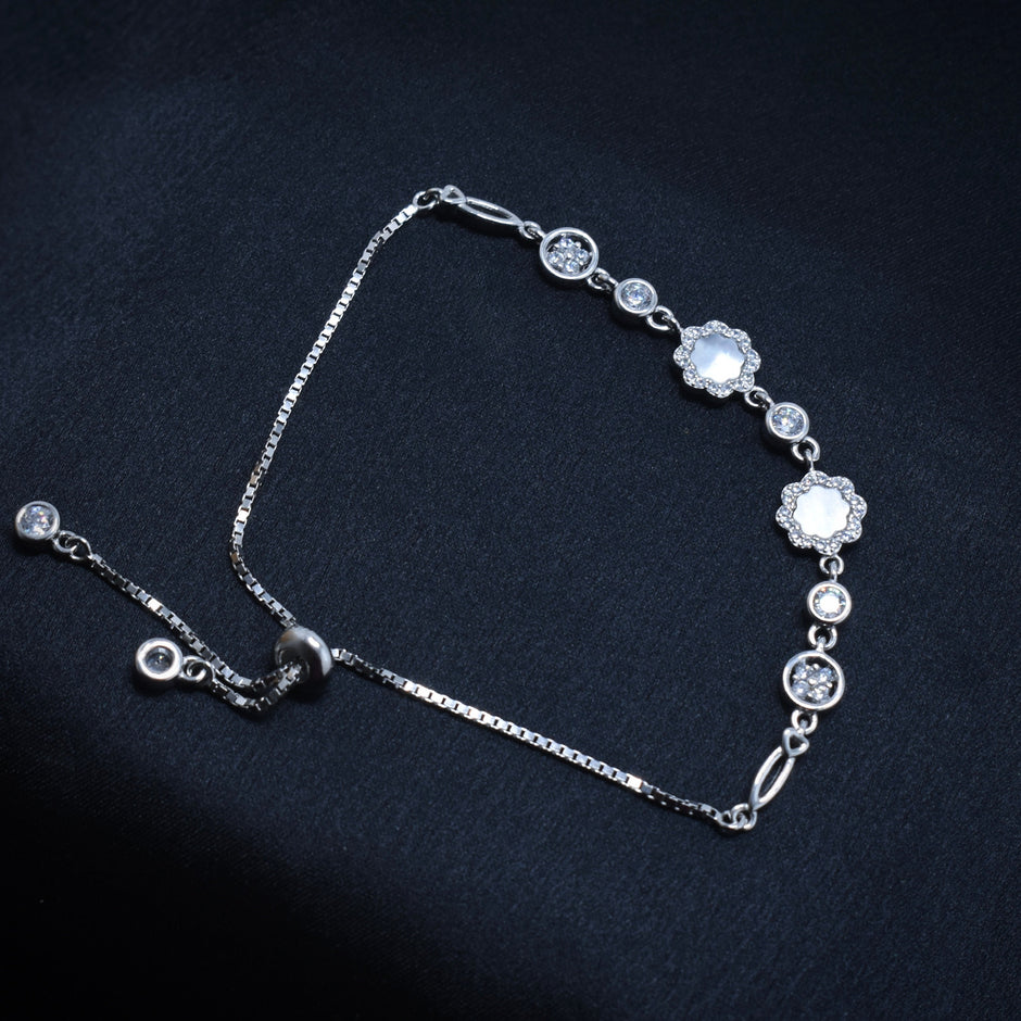 Rosette Shine Silver Bracelet