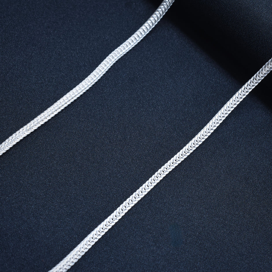 Sleek Curve Mesh Silver Chain