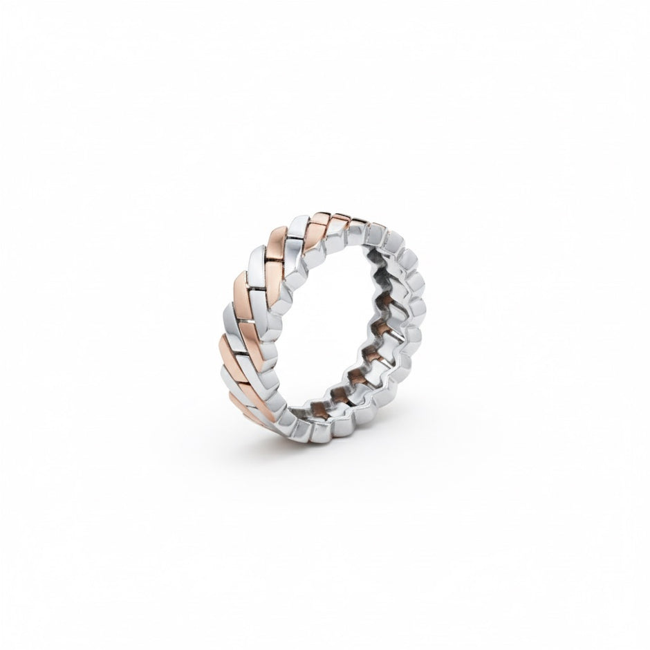 Kinetic Interlink Dual-Tone Statement Band