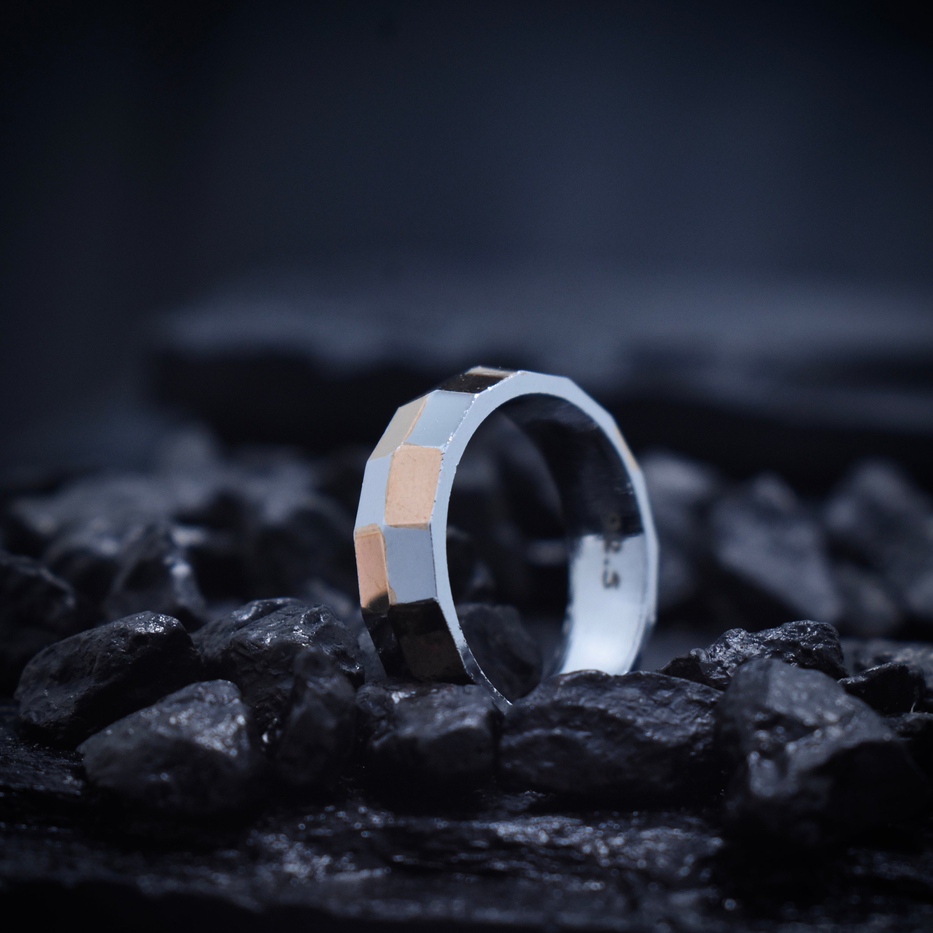 Silver CNC Bavel Shine Rhodium Band