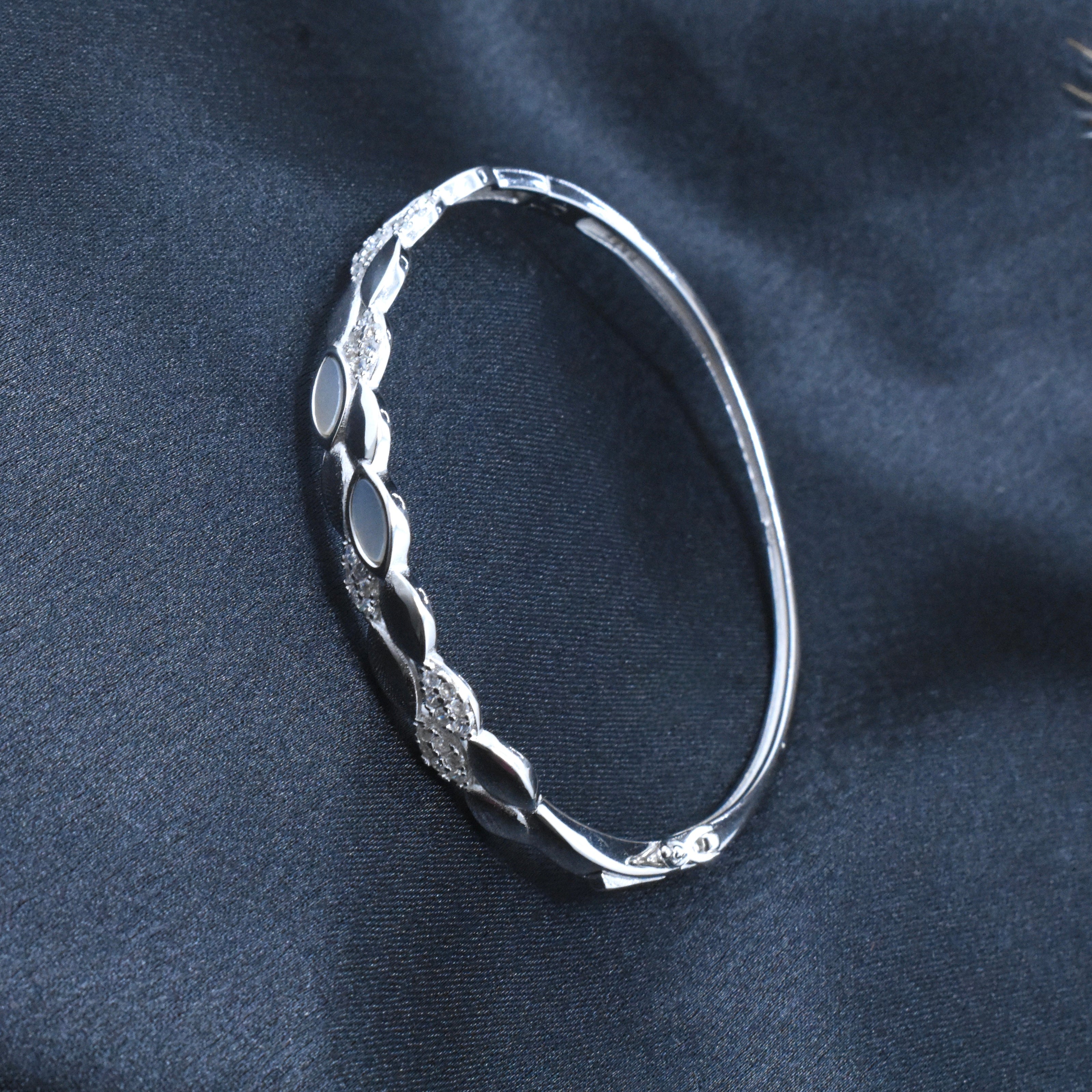 White Leaf Silver Bracelet