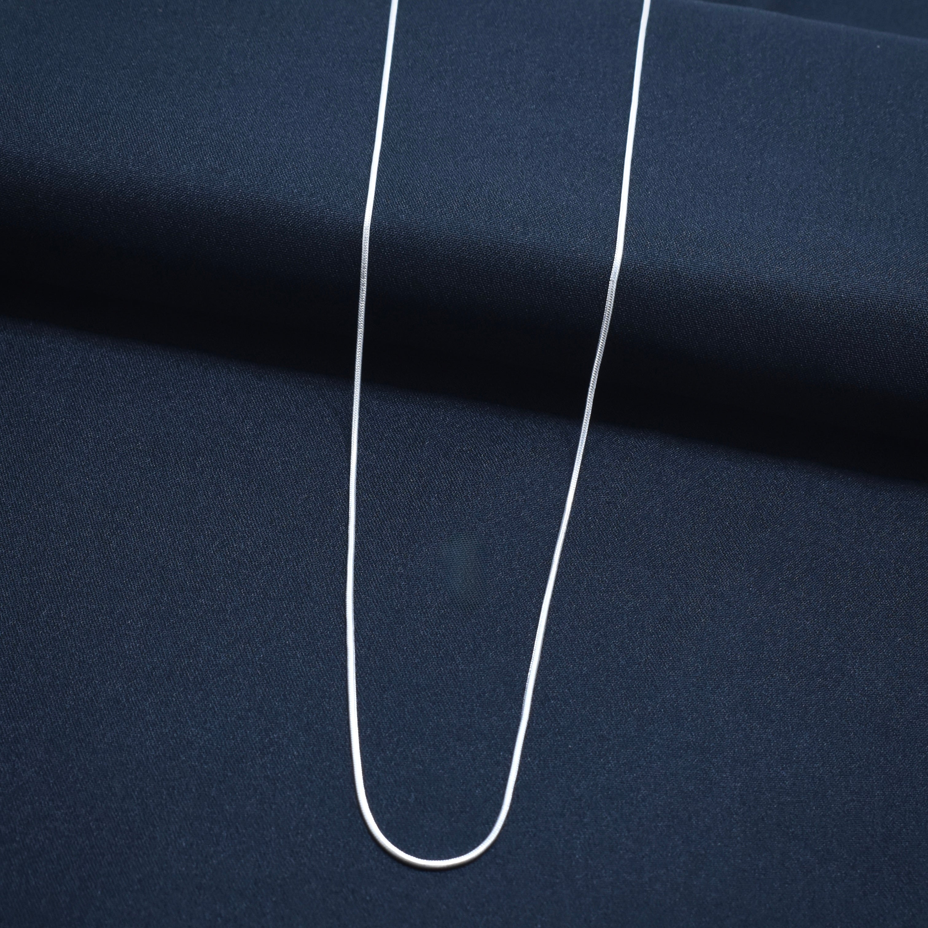 Blade Curve Silver Chain