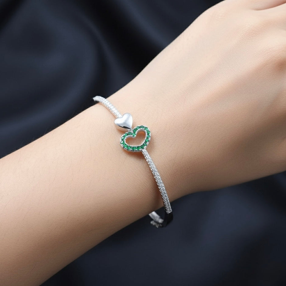 Green Accent Leaf Bracelet