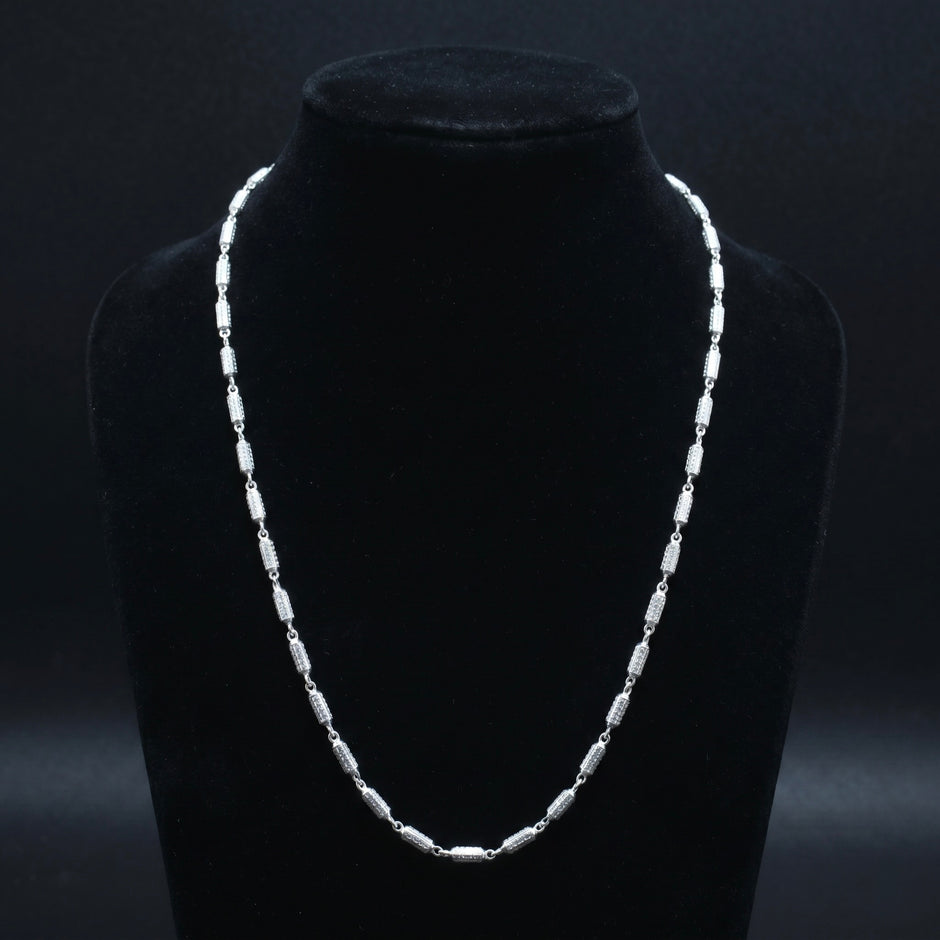 Scalloped Razor Bar Chain