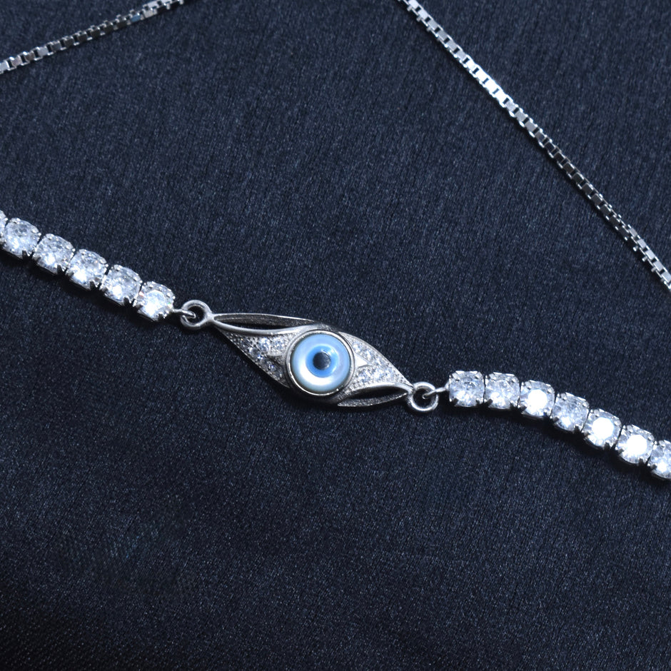 Central Evil Eye silver bracelet