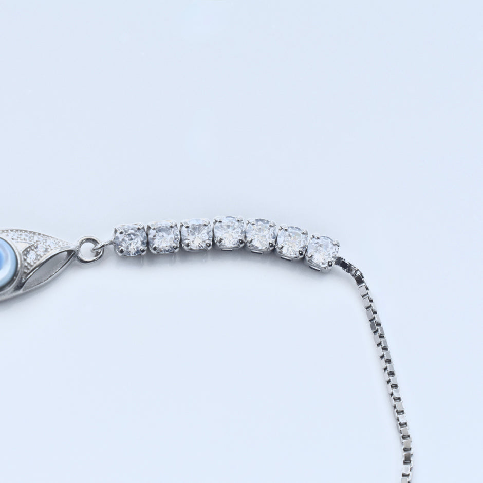 Central Evil Eye silver bracelet