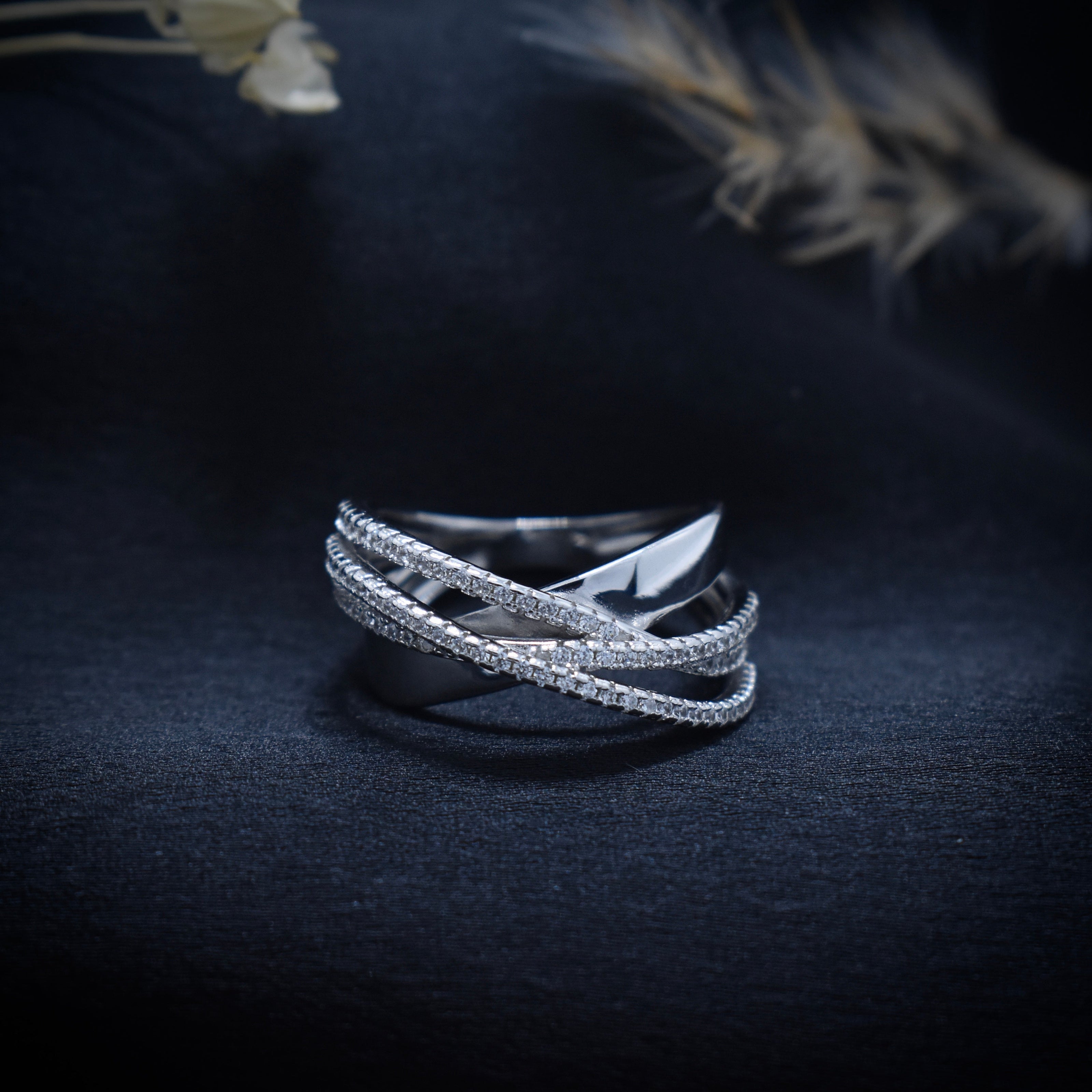 Silver Crossover Shine Ring