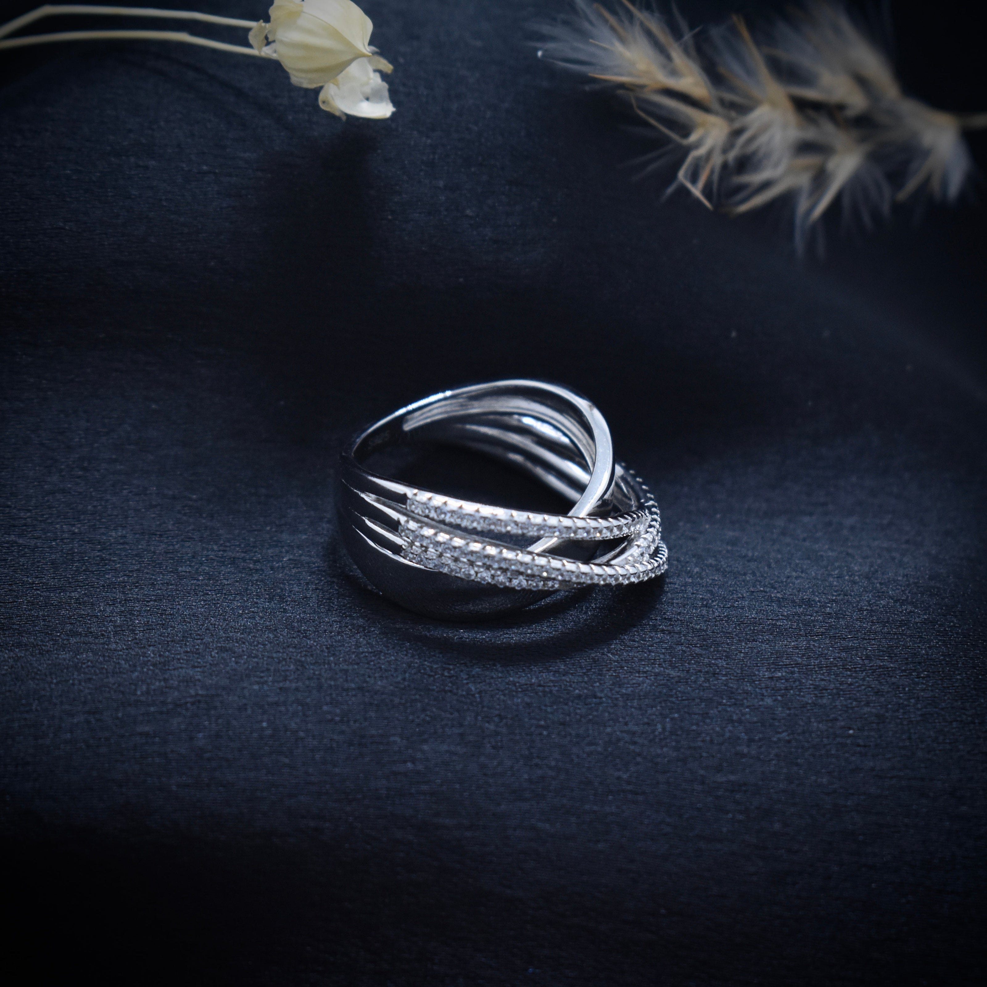 Silver Crossover Shine Ring