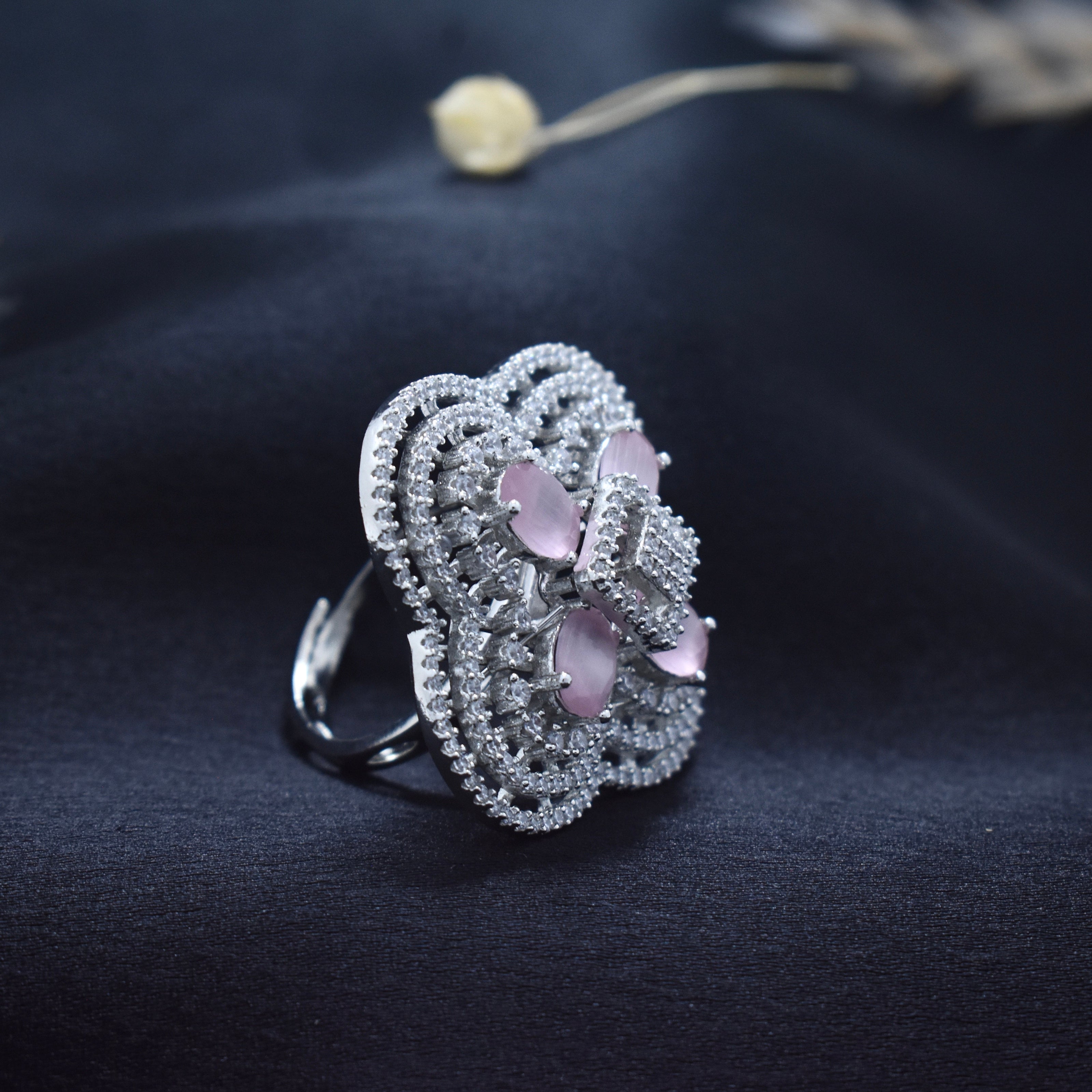 Rose quartz Clover Cocktail Silver Ring