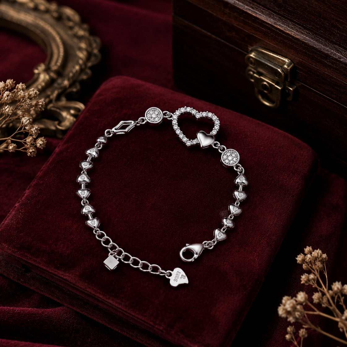 Shimmering Heart Link Bracelet