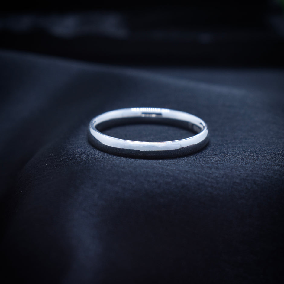 Essential Pure Silver Minimalist Band
