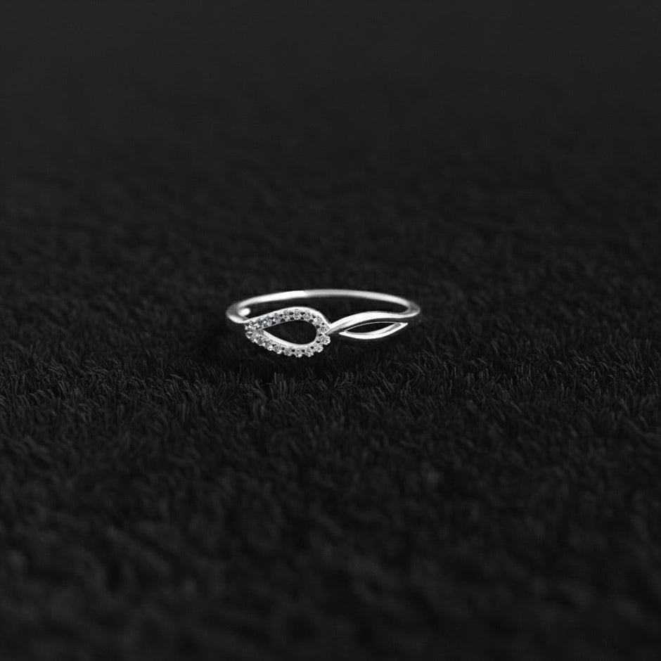 Minimalist Teardrop Twist Silver Ring