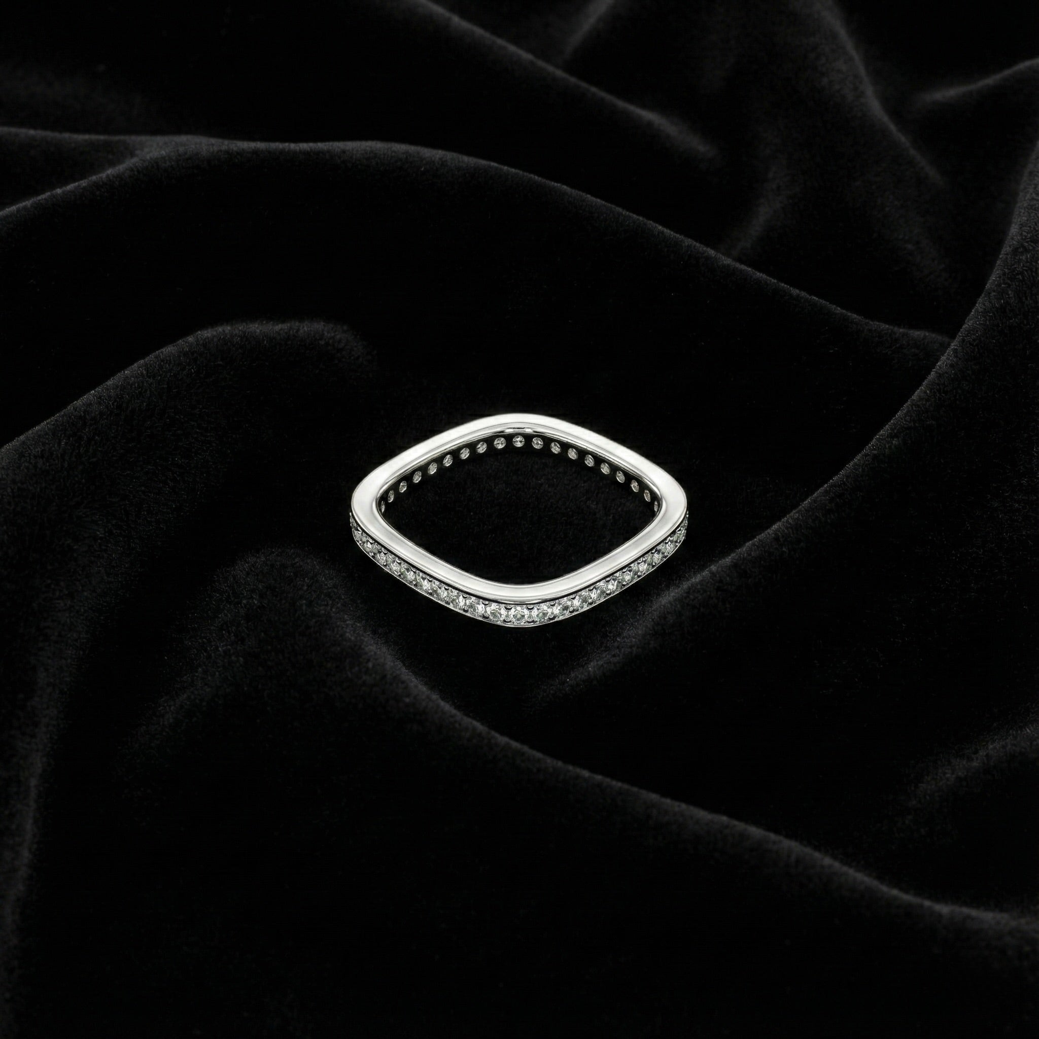 Geometric Sqaure Pavé Band Ring