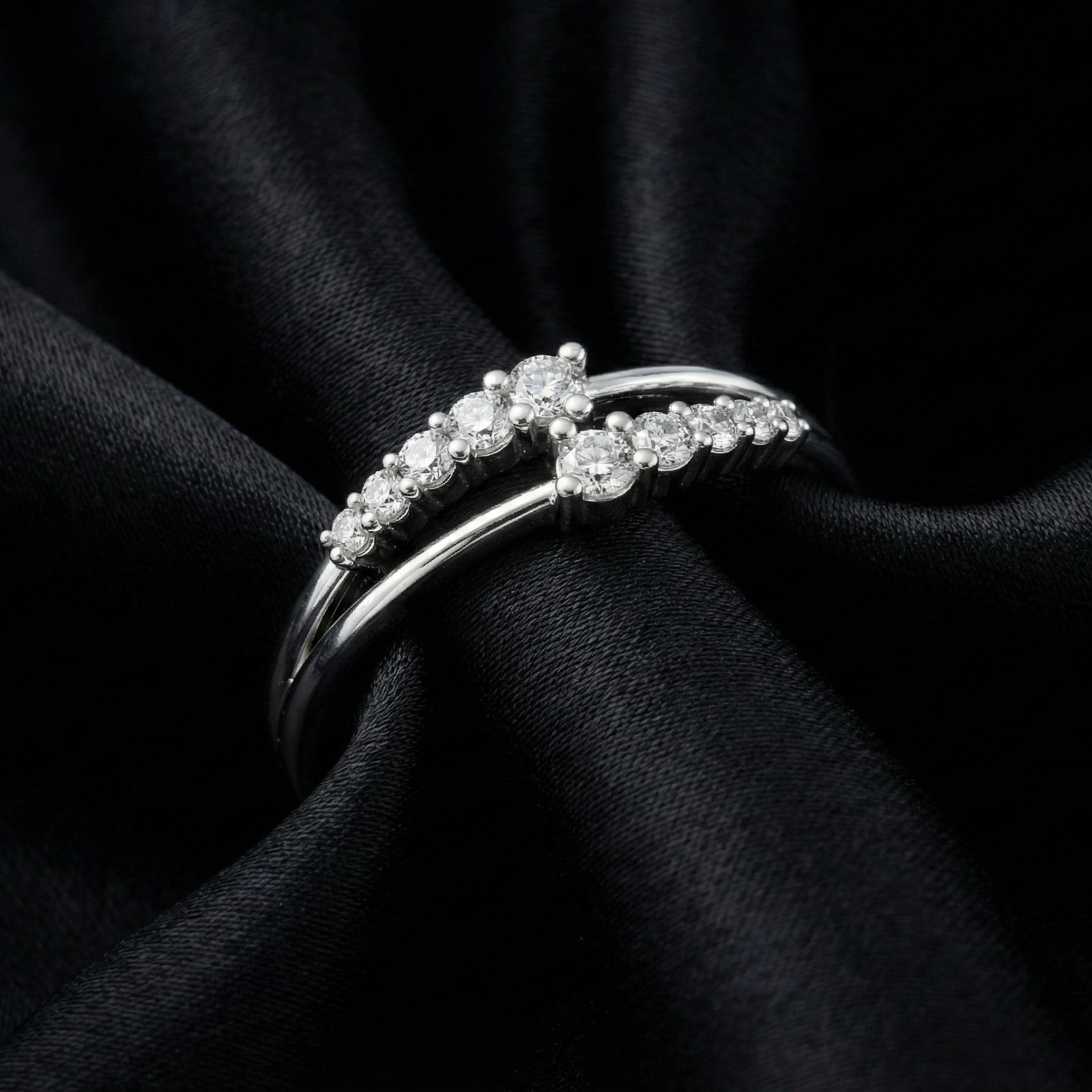 Curved Cluster Statement Ring