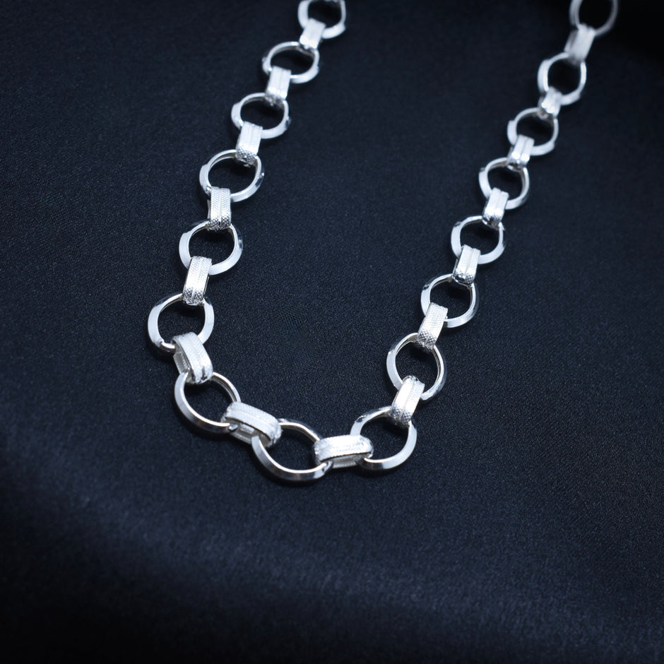 Barrel Accent Designer Silver Chain