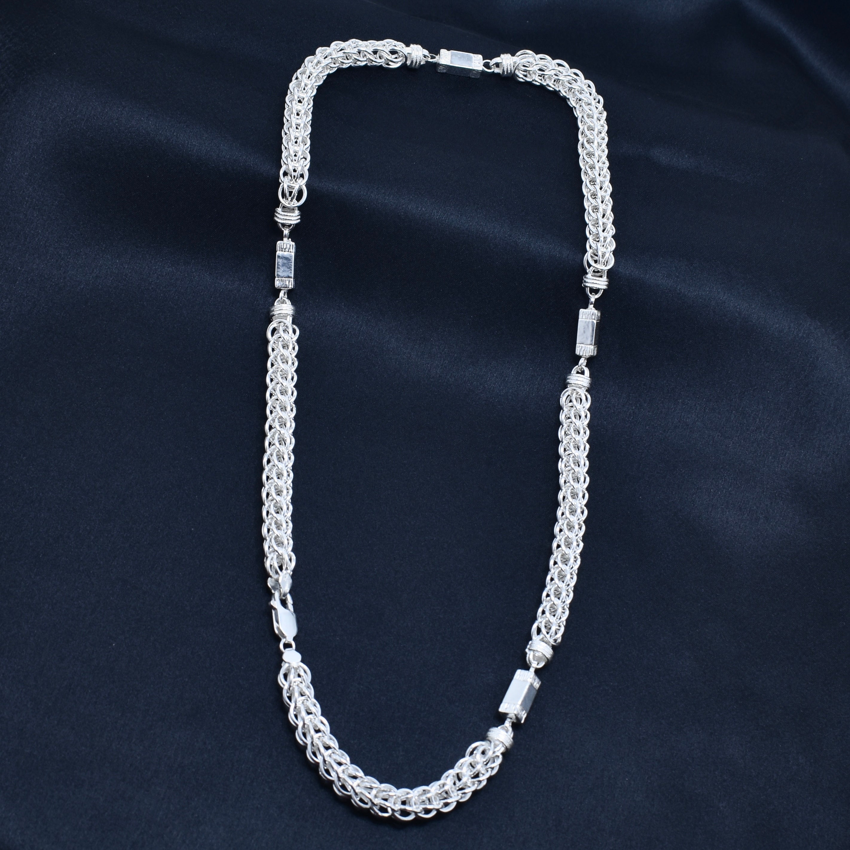 Barrel Accent Woven Silver Chain