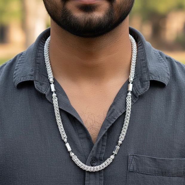 Barrel Accent Woven Silver Chain