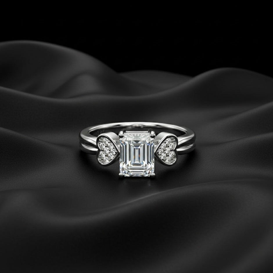 Heart Side Emerald Ring