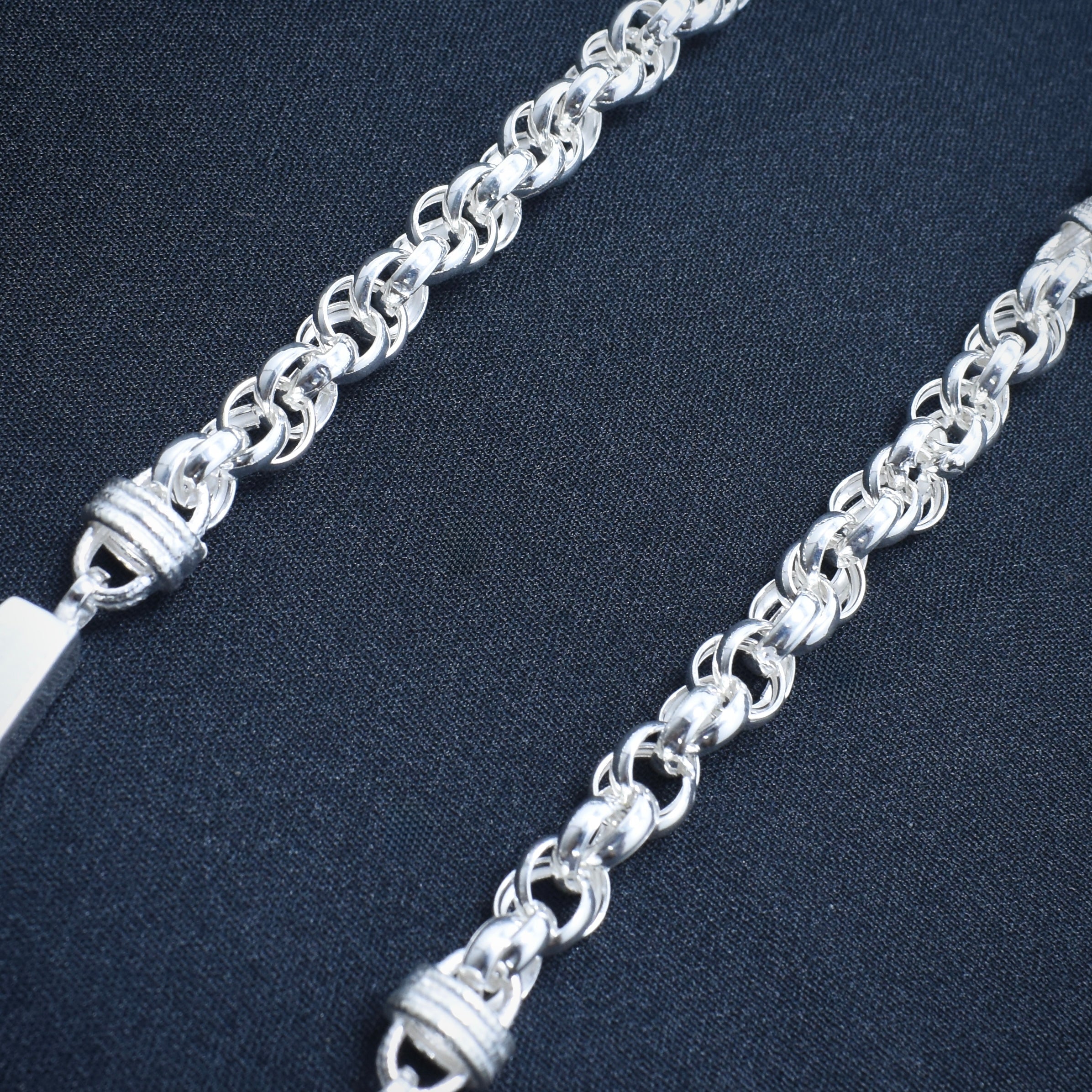 Aesthetic Barrel Silver Chain